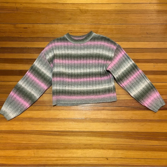 H&M Divided sweater - Picture 1 of 3